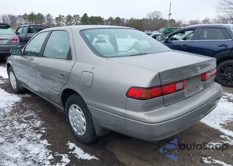 1998 Toyota Camry Le из США, поврежденный, VIN 4T1BG22KXWU360078